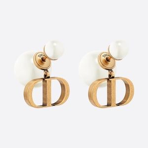 Dior Pearl Stud Earrings
